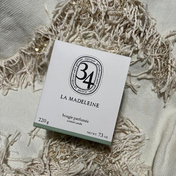 DIPTYQUE La Madeleine Candle 220g - Picture 5 of 9